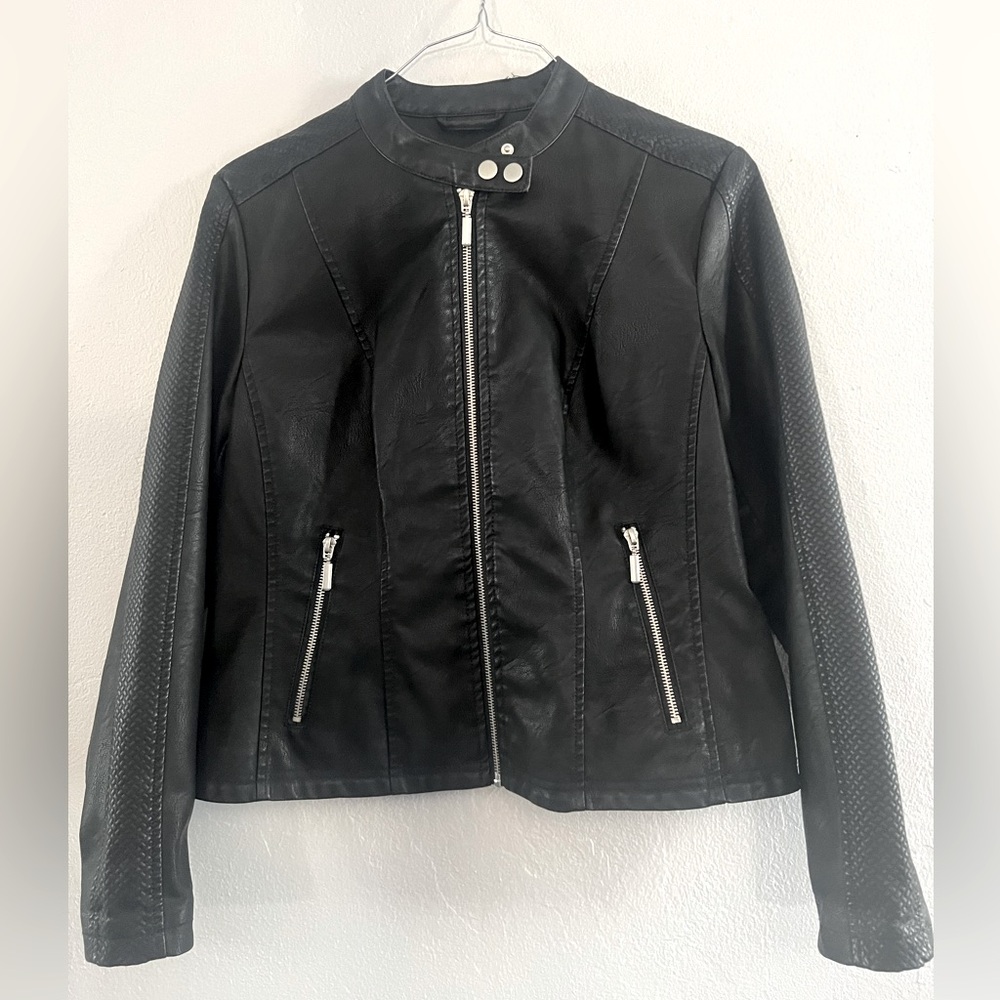 Baccini Jacket Black 
Large
